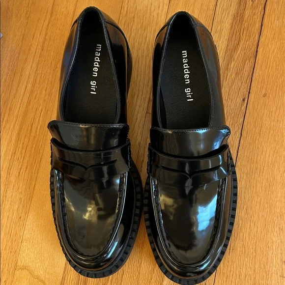 Madden Girl Ambrosse Loafers - Picture 5 of 15